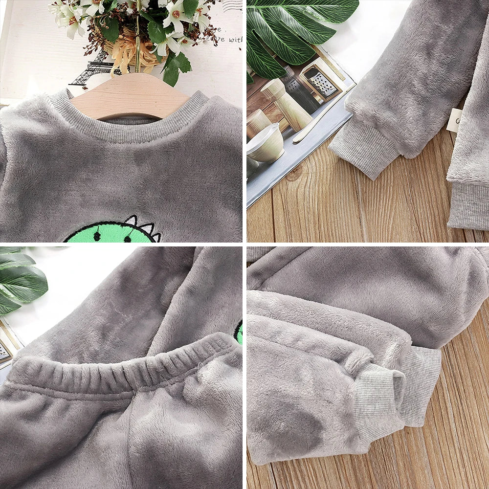 2-Delige Fleece Set - Dino Joggingpak – Warme en Comfortabele Outfit